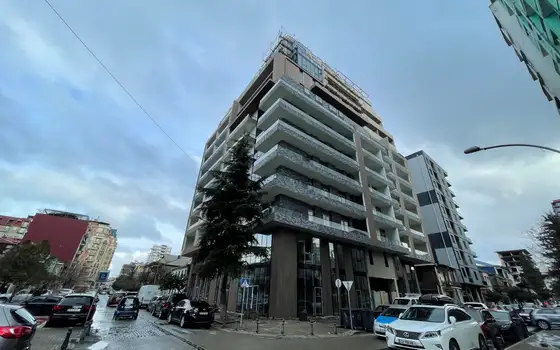Новый жилой дом в центре города Батуми. Квартиры с видом на море и на горы.