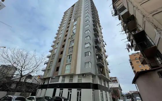 Квартиры от застройщика в новом жилом доме в Батуми. Квартиры с видом на море и на горы у футбольного стадиона в Батуми.