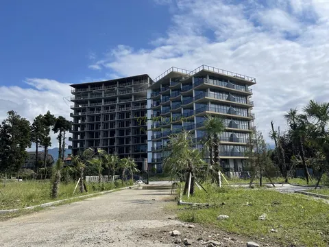 Новый жилой дом Complex Del Mar гостиничного типа у моря в Чакви. Беспроцентная внутренняя рассрочка. Апартаменты по цен