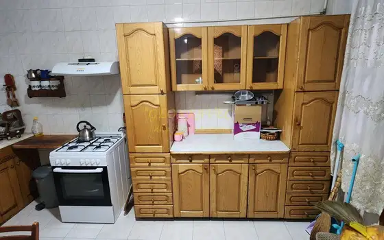 Сдается в аренду двухэтажная квартира в центре города.