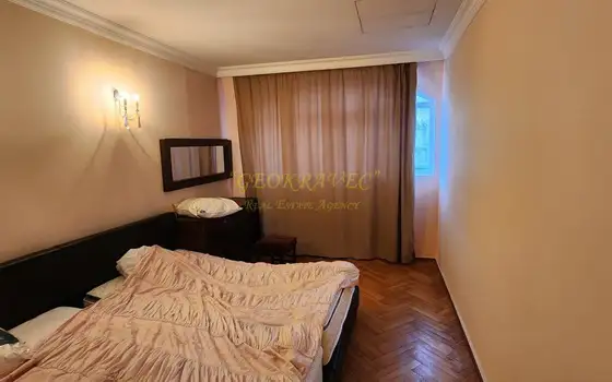 Сдается в аренду двухэтажная квартира в центре города.