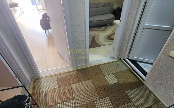 Продается четырехкомнатная квартира в Батуми.