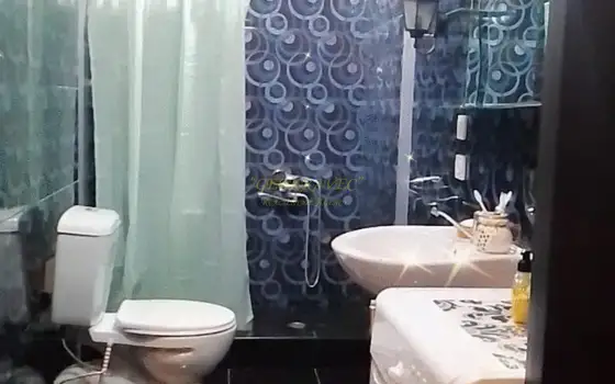 Двухкомнатная квартира на берегу моря.