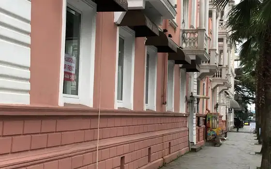Продается коммерческое помещение в центре города Батуми.