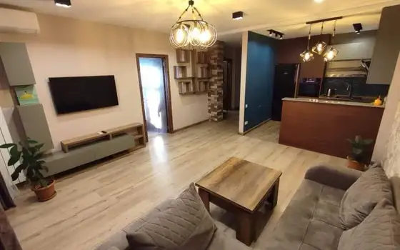 4-Room Apartment 20 Minutes from Sea, photo 3