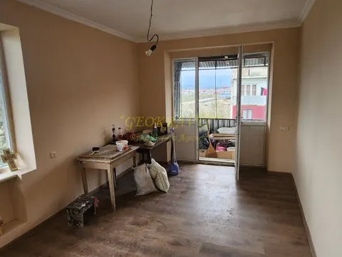 Продается квартира в городе Кобулети.