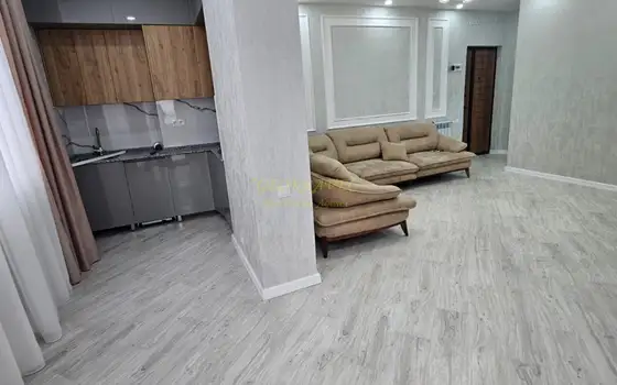 Продается трехкомнатная квартира в городе Батуми.