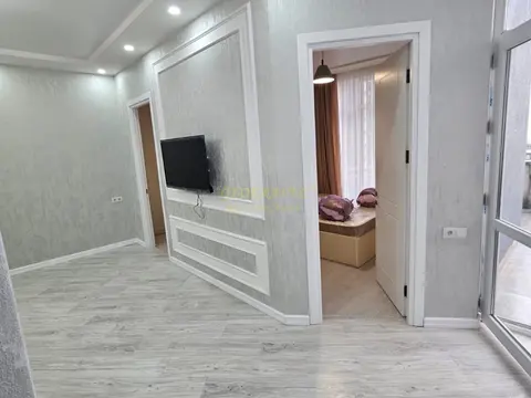 Продается трехкомнатная квартира в городе Батуми.