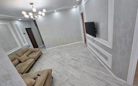 Продается трехкомнатная квартира в городе Батуми. - სურათი 1