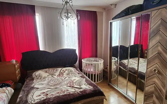 Продается дом с земельным участком в Кобулети.