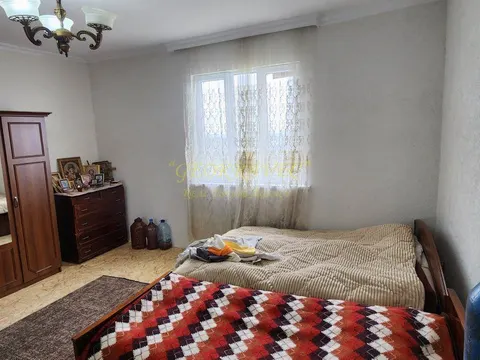 Продается дом с земельным участком в Кобулети.