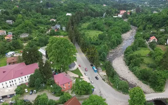Продается земельный участок на берегу реки. - სურათი 1