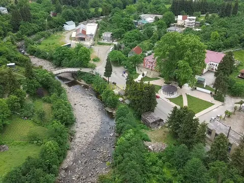 Продается земельный участок на берегу реки.