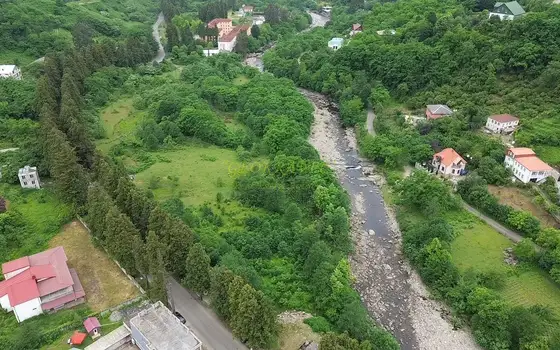 Продается земельный участок на берегу реки.