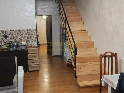 Срочно продается частный дом в старом Батуми.
