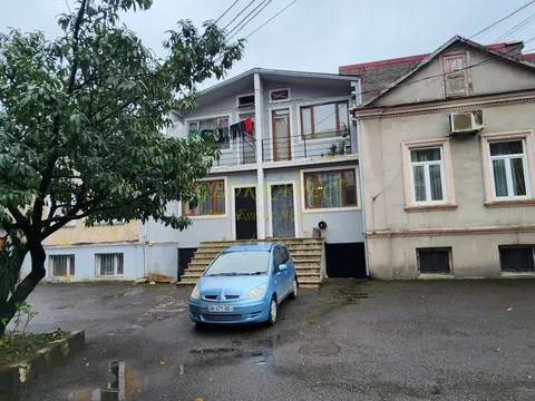 Срочно продается частный дом в старом Батуми. - изображение 1