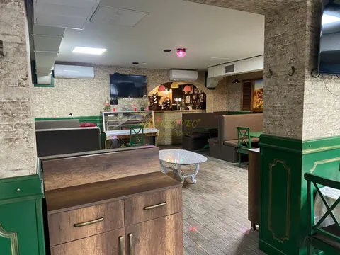 Продается / сдается действующий ресторан в центре города.