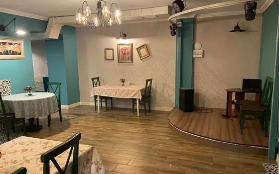 Продается / сдается действующий ресторан в центре города.