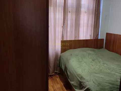 Продается трехкомнатная квартира на улице Джавахишвили.