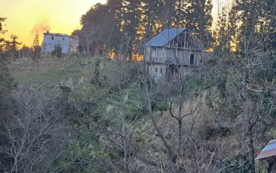Собственный дом с видом на море и горы.