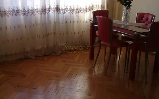 Продается трехкомнатная квартира в городе Батуми.