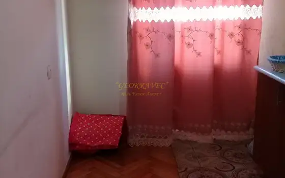 Продается трехкомнатная квартира в городе Батуми.