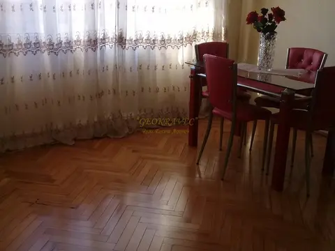 Продается трехкомнатная квартира в городе Батуми.
