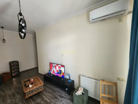 Продажа двухкомнатной квартиры с ремонтом в городе Батуми.