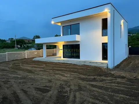 Продается вилла в Сагурамо.