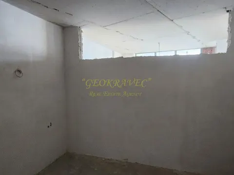 Продается трёхкомнатная квартира у моря с видом на горы и море на 26 этаже .