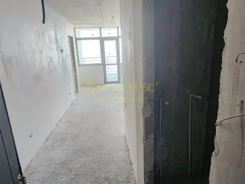 Продается трёхкомнатная квартира у моря с видом на горы и море на 26 этаже . - изображение 1