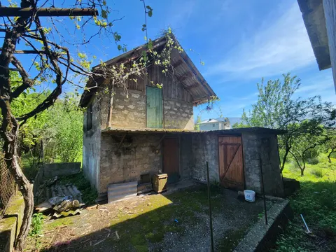 Продается собственный дом в Хелвачаурском районе.