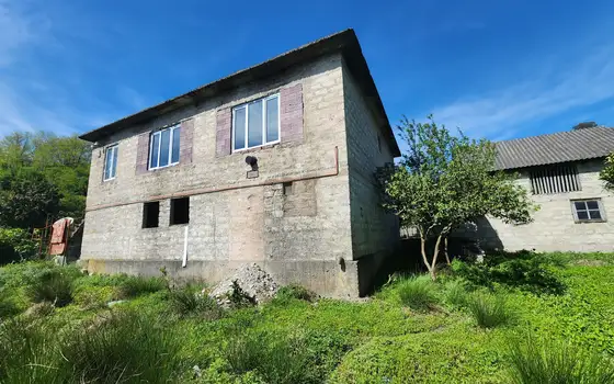 Продается собственный дом в Хелвачаурском районе.