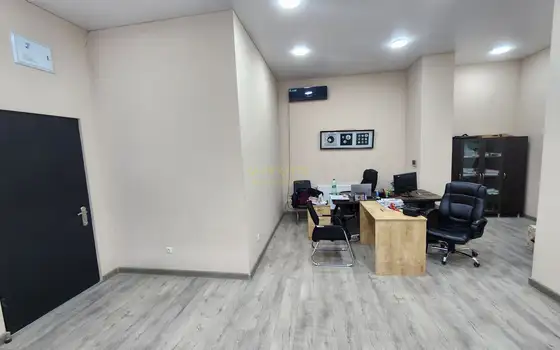 Продается коммерческое помещение в городе Батуми.