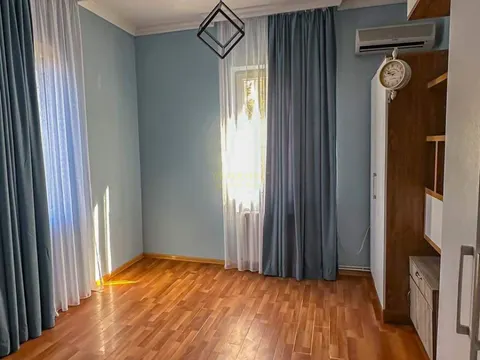 Двухэтажный частный дом в городе Батуми.