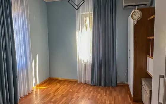 Двухэтажный частный дом в городе Батуми.