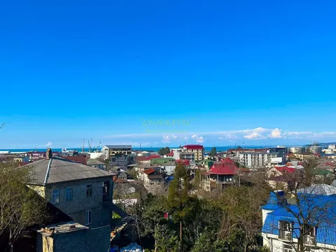 Двухэтажный частный дом в городе Батуми.