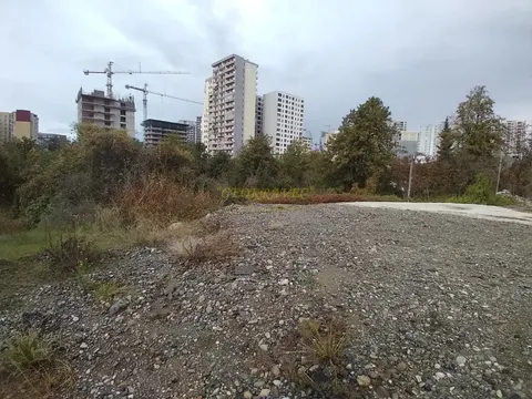 Продается инвестиционный земельный участок на аэропортовское шоссе в городе Батуми.