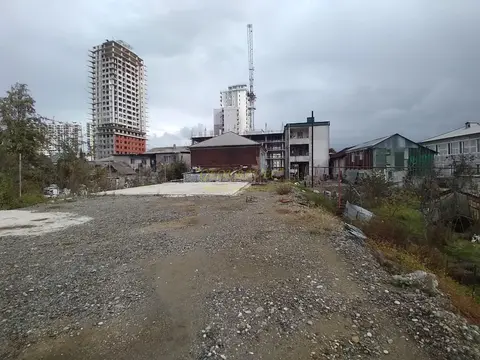 Продается инвестиционный земельный участок на аэропортовское шоссе в городе Батуми.