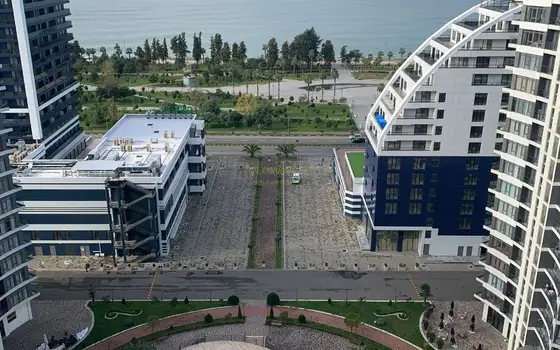 Просторная квартира с шикарным панорамным видом на море и горы в комплексе White Sails . - სურათი 1