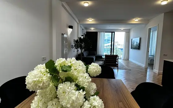 Четырехкомнатная квартира в центре Батуми.
