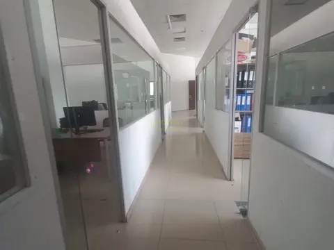 Универсальное коммерческое помещение в городе Батуми. - изображение 1