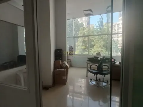 Универсальное коммерческое помещение в городе Батуми.