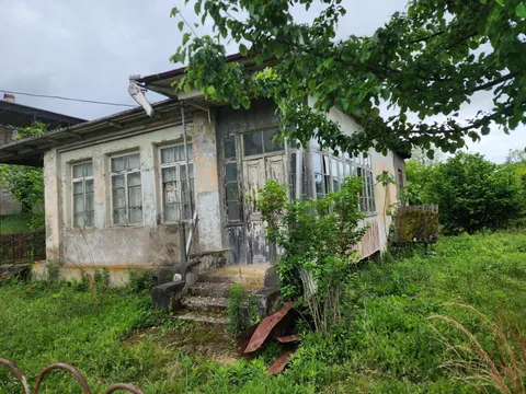 Продается собственный дом в Ланчхути.