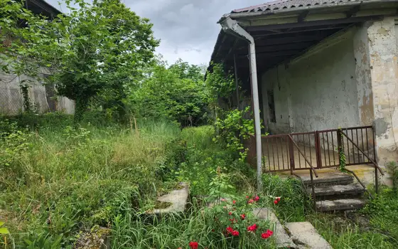 Продается собственный дом в Ланчхути.