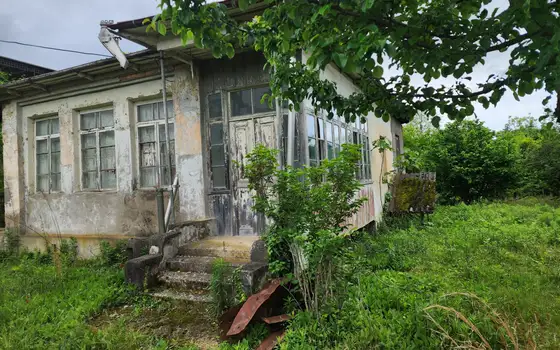 Продается собственный дом в Ланчхути.