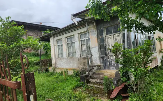 Продается собственный дом в Ланчхути.