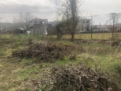 Продается земельный участок в городе Батуми с видом на горы и город.