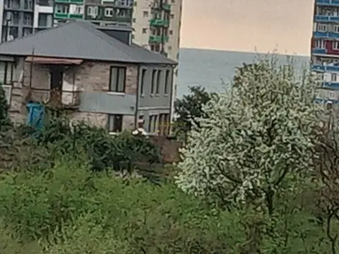 Земельный участок с видом на море и горы.