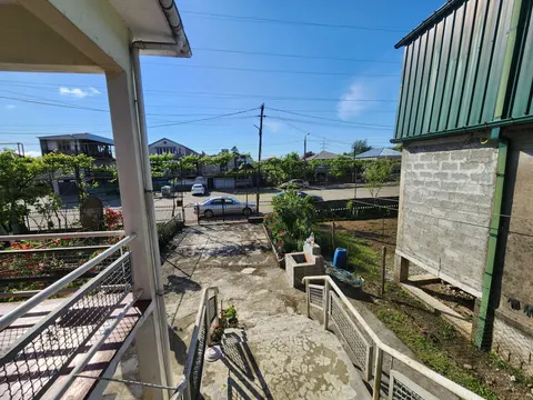 Продается двухэтажный дом в городе Кобулети.